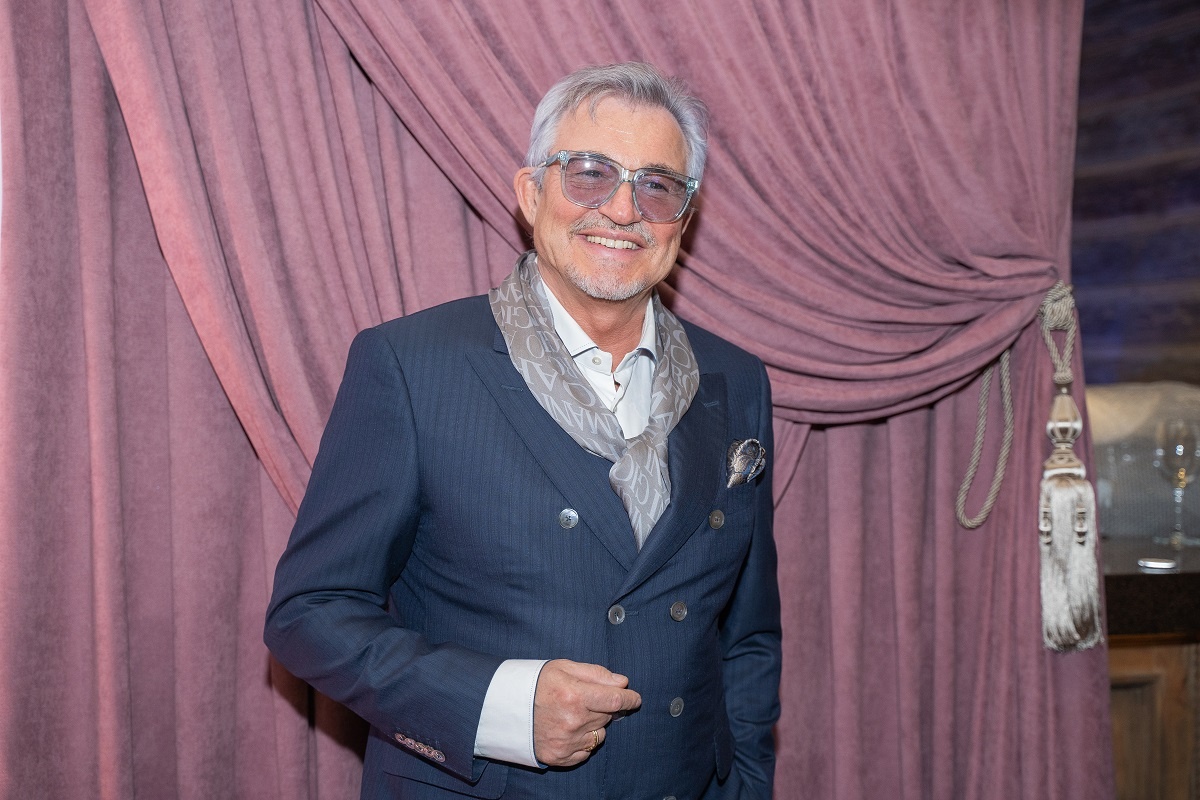    Дмитрий Дибров заявил, что не намерен засиживаться в холостяках