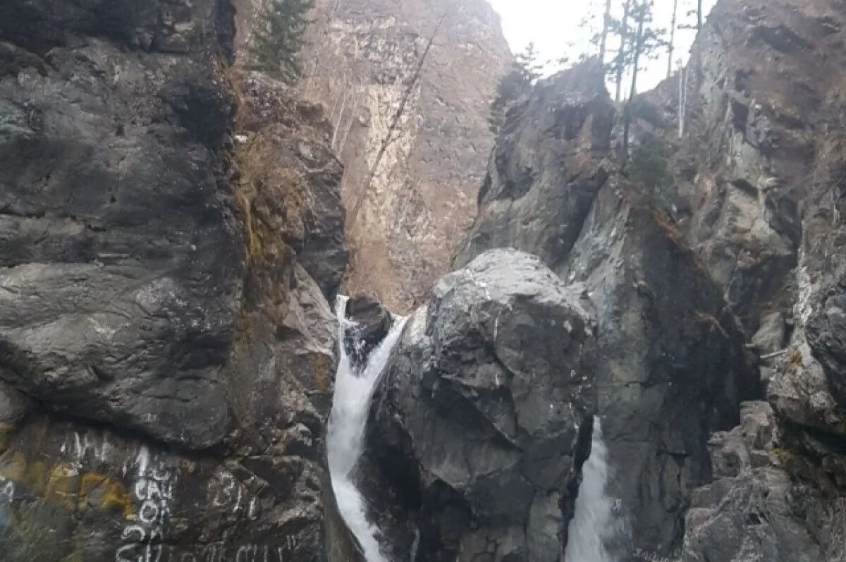    Убийство произошло в горах.