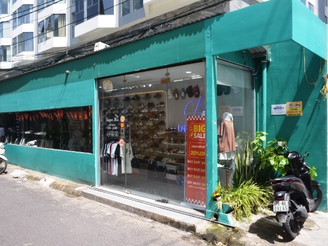 Классный магазин в Нячанге