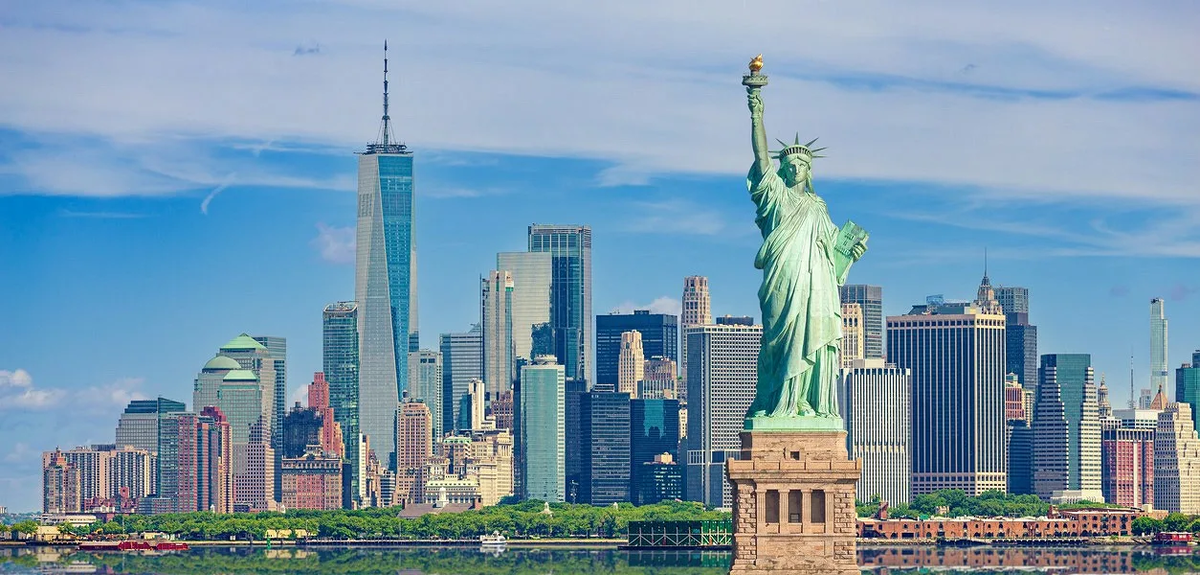 Источник: https://tonkosti.ru/Журнал/Нью-йоркский_зеленый:_больше,_чем_цвет