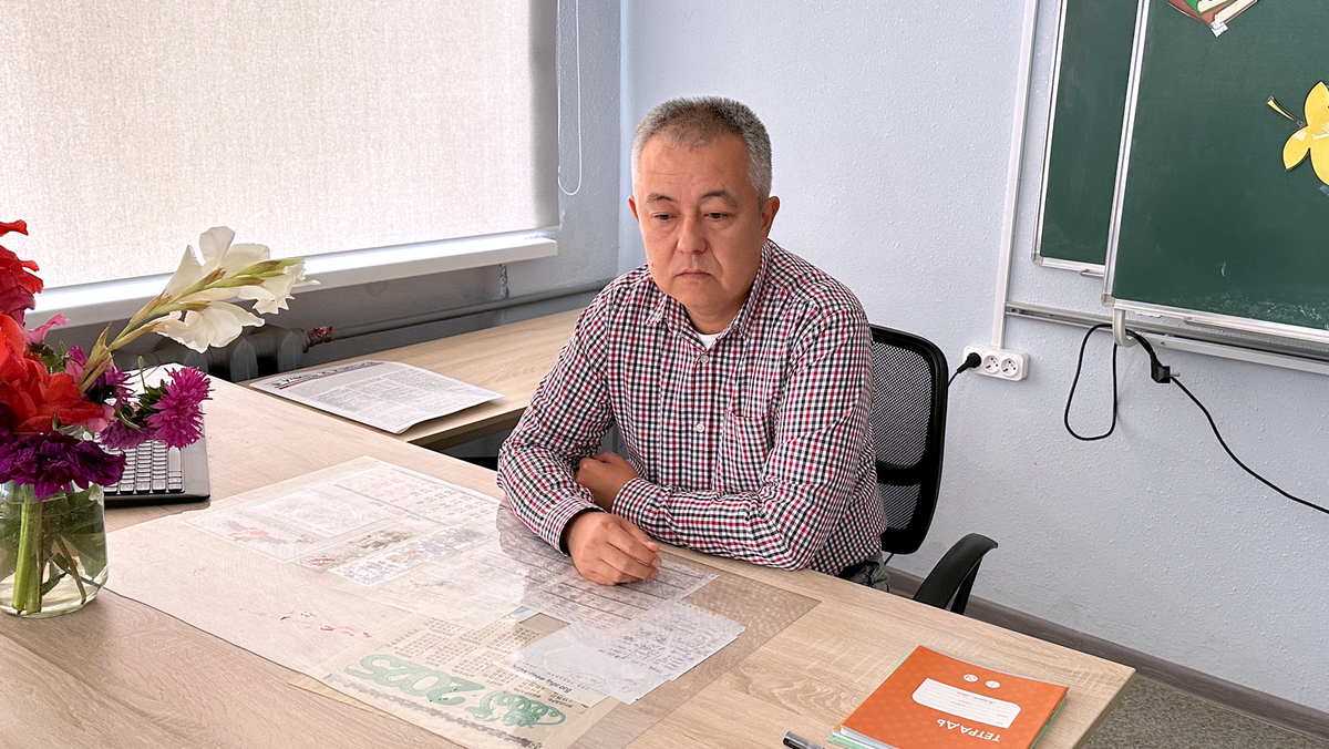 Сельский учитель на рабочем месте