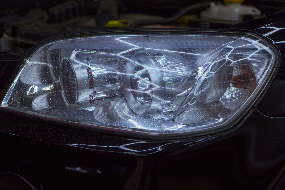 Источник фото: https://custom-heroes.ru/raboty/vid-uslugi/avtosvet/zamena-linz/chevrolet-captiva-vosstanovlenie-i-uluchshenie-sveta-s-ustanovkoy-bi-linz-sariti-s7/