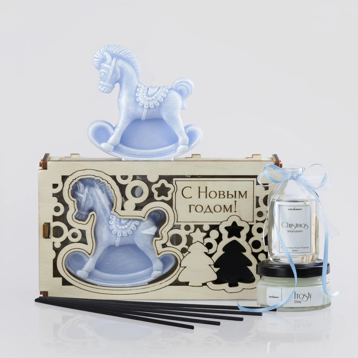 Новогодние свечи и наборы из каталога Candleson