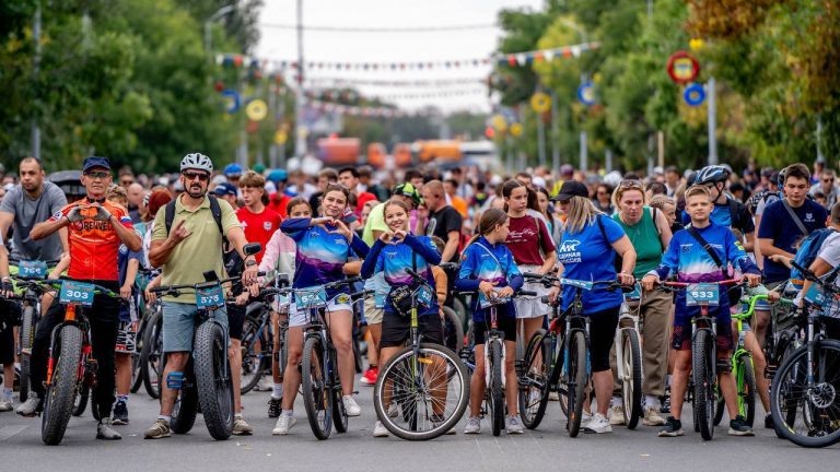    В Оренбурге прошёл велофестиваль «Золотая осень» Мария Чалкина