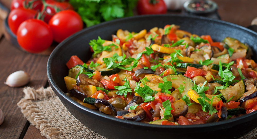 Овощное рагу с кабачками и картофелем: от выбора продуктов до подачи на стол