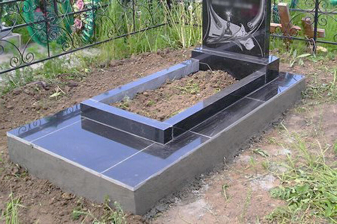 Цоколь бетонный на могилу: как правильно залить надежное основание своими руками