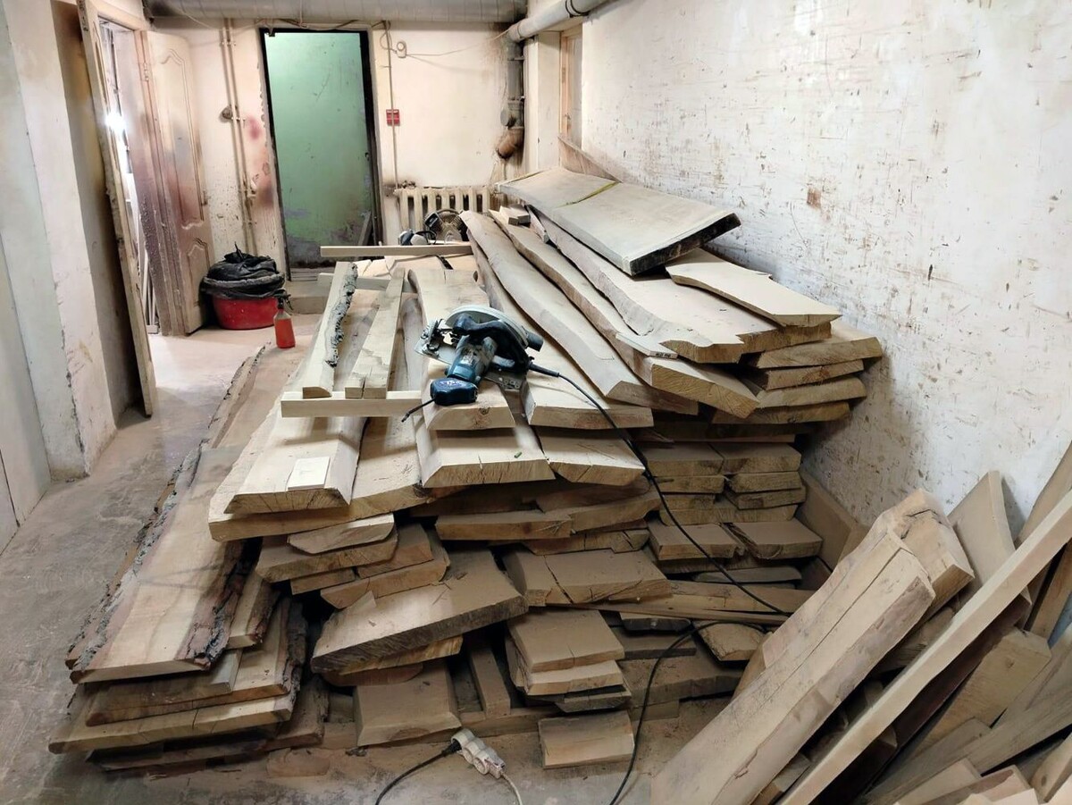 Иконостасы и киоты, созданные из этого массива берёзы и дуба, простоят века  📷
