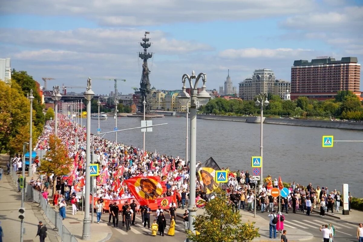    Под Божьим водительством.