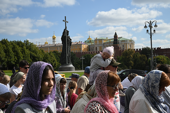    Православная Москва ждала и жаждала не проспать в это воскресное утро. Фото: Царьград
