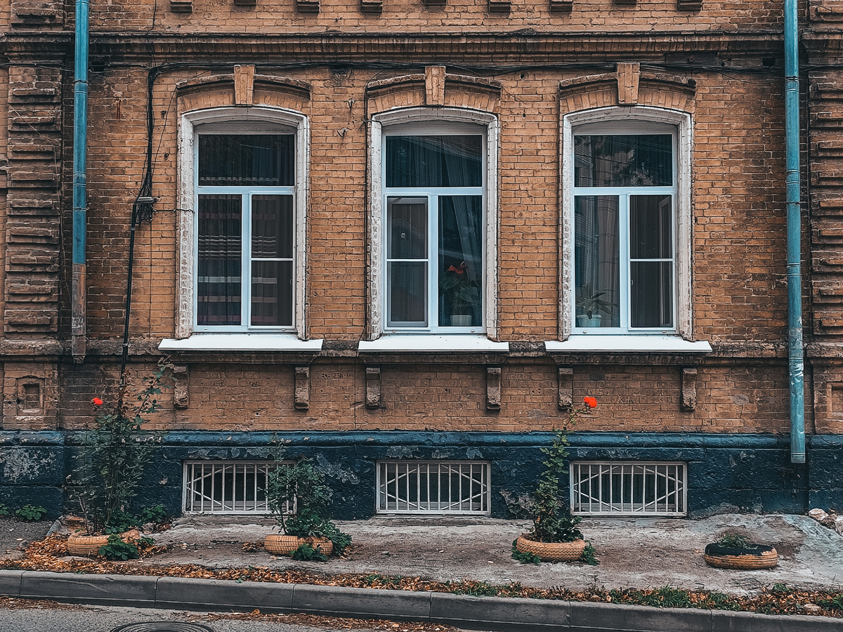 Улица Власова, дом 9 (сентябрь 2025 года)