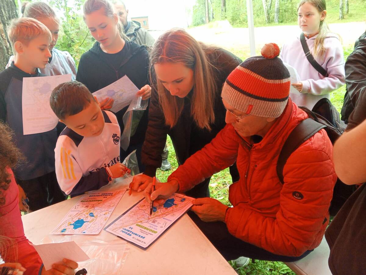 Маршрут построен. Тренер Р.А. Гайденко и команда.