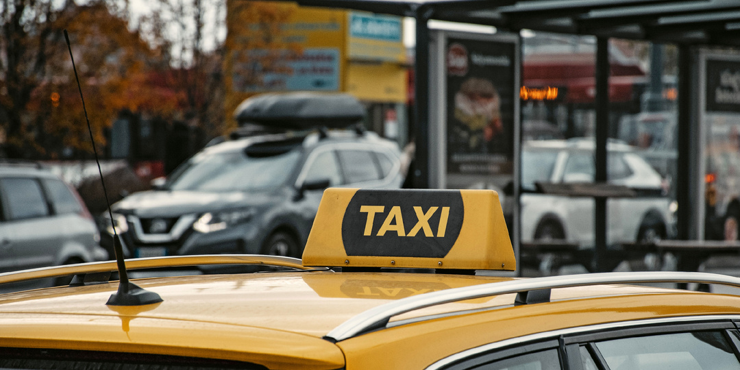 Учителя уходят в такси. Кто будет учить наших детей?