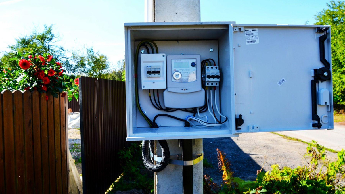 Как платить за свет на 30% меньше: сельский тариф на электроэнергию для дачи