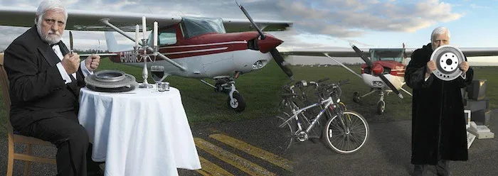 Мишель Лотито (1950-2007). Его уникальная способность заключалась в том, чтобы поедать непродовольственные предметы. И это не преувеличение. За свою карьеру он съел: Целый самолет Cessna 150, 18 велосипедов, 15 тележек из супермаркета, 7 телевизоров, 2 кровати ,старый гроб, компьютер, металлические цепи и стекло