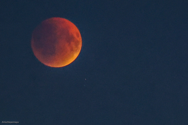    Жители Петрозаводска делятся фото Лунного затменияАрина Степенная