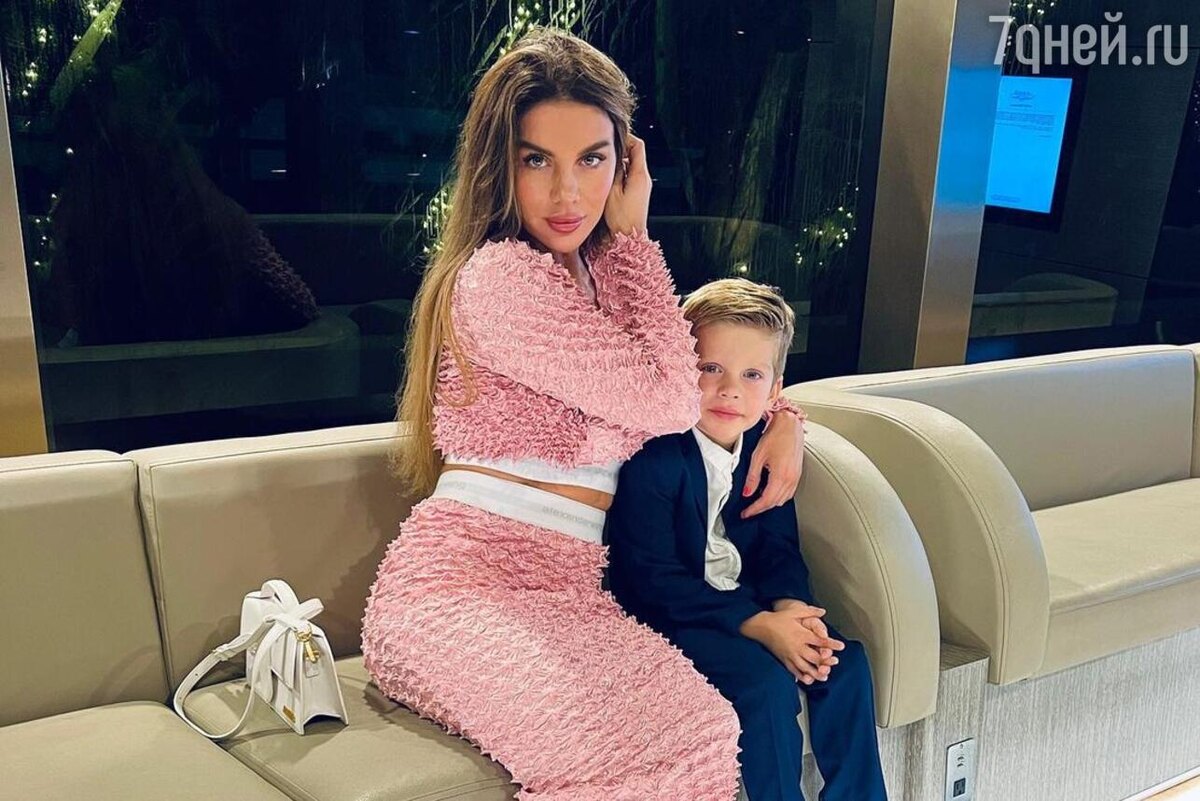    Анна Седокова с сыном Гектором Личный архив