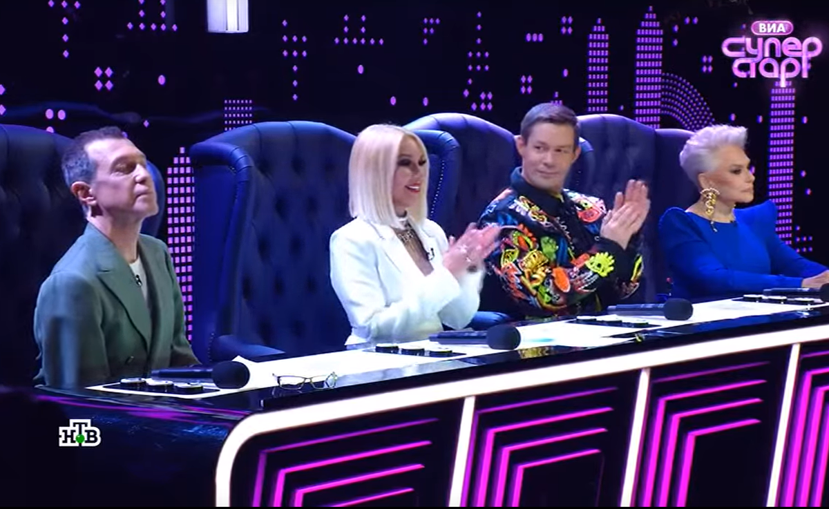 Кадр из шоу "ВИА Суперстар" 06.09.2025