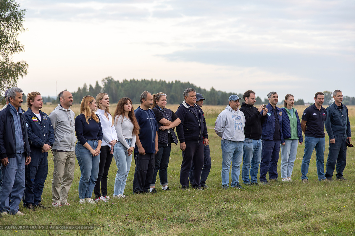 Церемония открытия XXXIV Чемпионата России по высшему пилотажу в 3-х классах, аэродром Дракино, г. Серпухов / АВИА ЖУРНАЛ РУ / Фото: Александр Серёгин