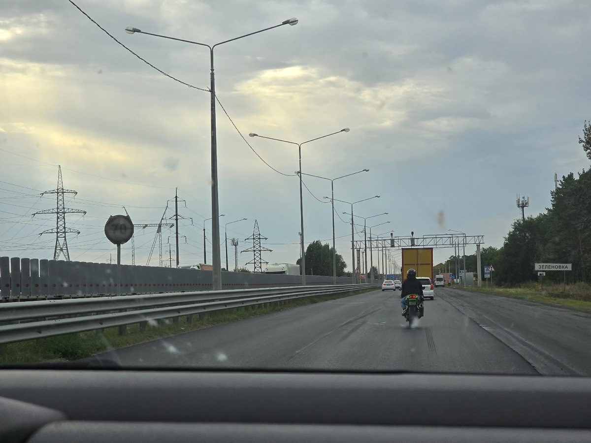    Новая разметка на трассах России: зачем «Автодор» рисует стрелки и как правильно их читать