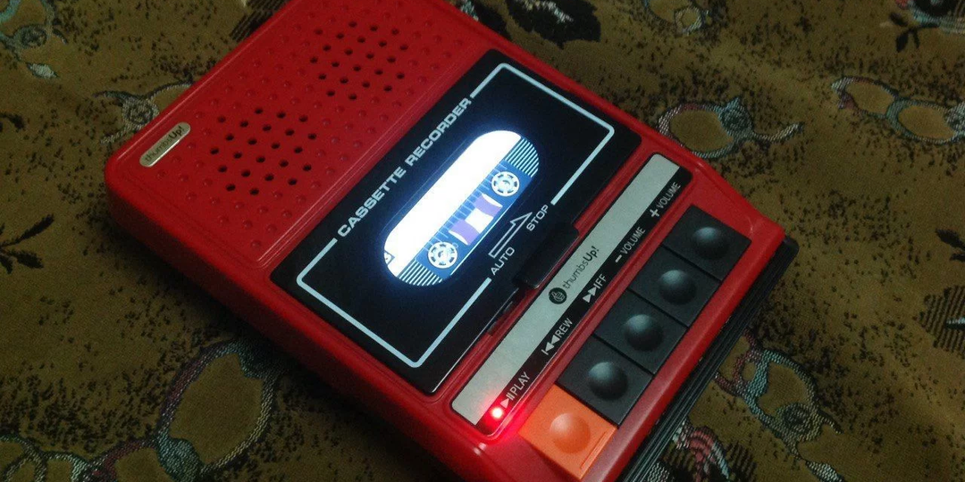 Кто просил полностью цифровой кассетный магнитофон - получите iRecorder.