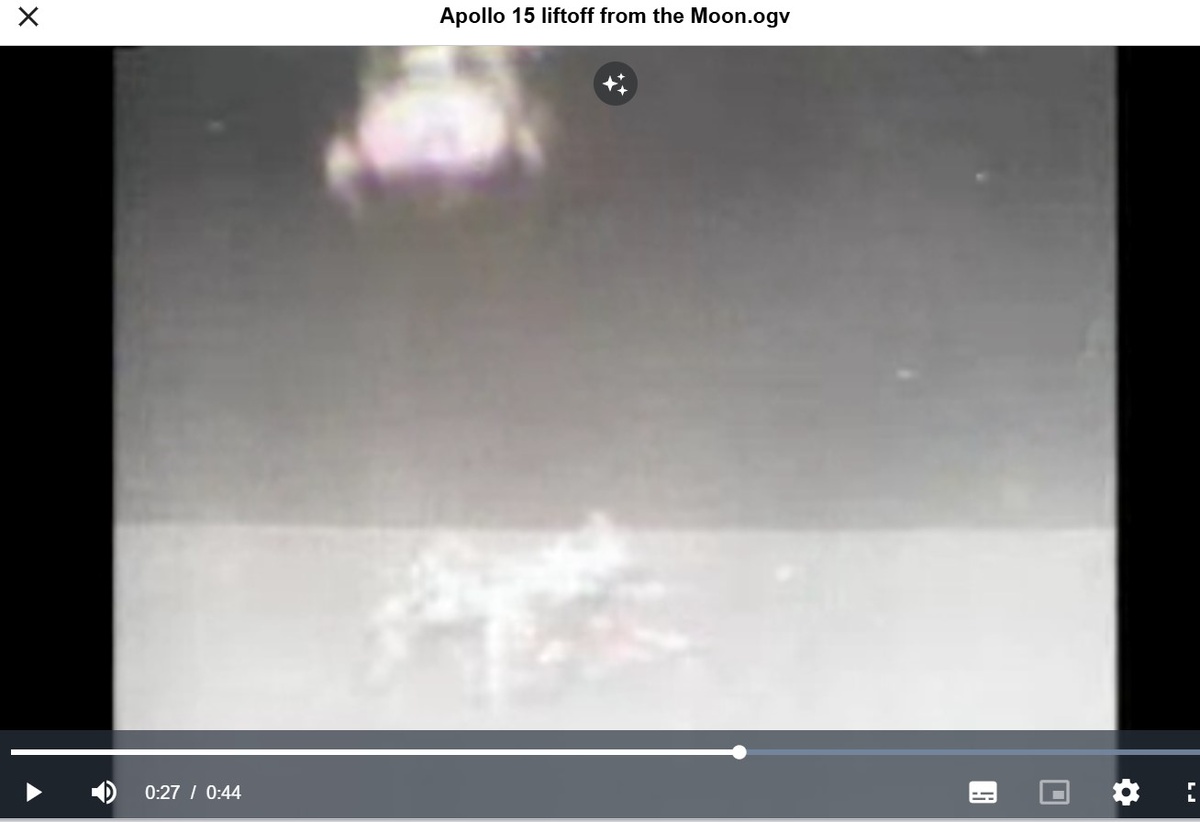 На этой высоте, судя по  заверениям, модуль уже должен был наклониться, но ничего такого на видео нет.