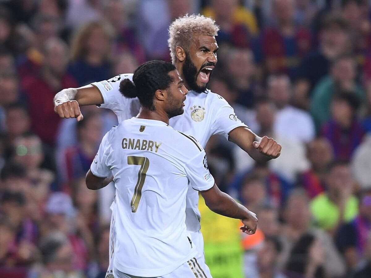    Футболисты "Баварии" Серж Гнабри и Эрик Шупо-Мотинг© пресс-служба клуба "Бавария"