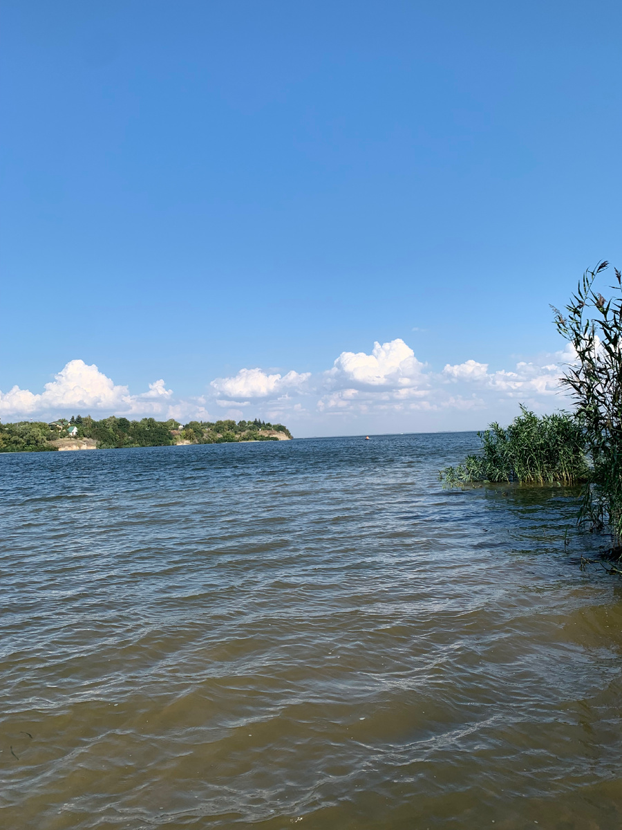 Вода по-летнему теплая 