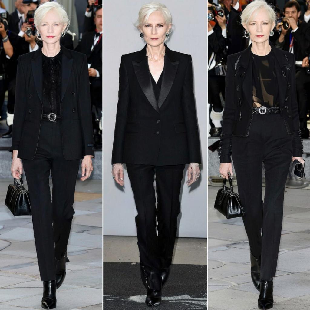 Особенно эта " нехорошая" особенность чёрного заметна на первом фото