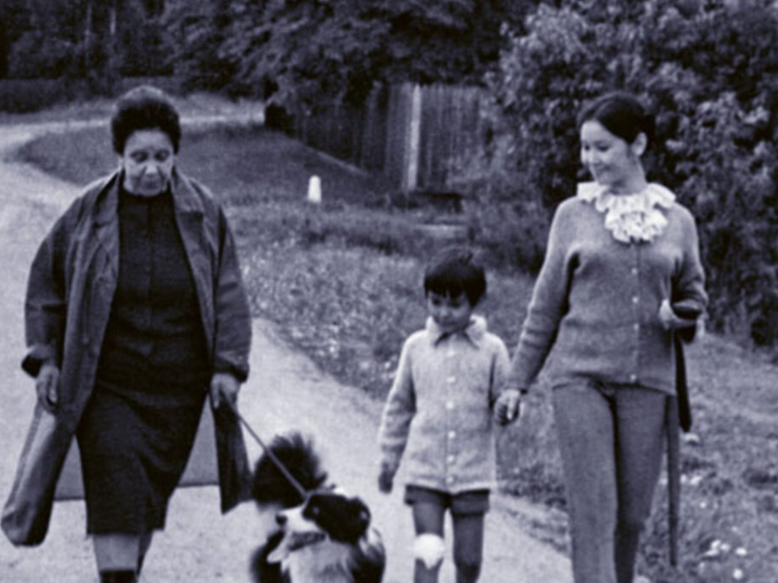 Наталья Аринбасарова со свекровью и сыном Егором