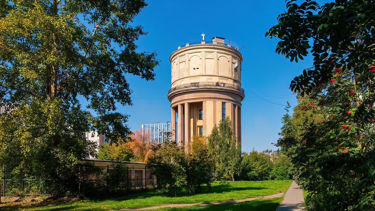 Водонапорная башня на ул. Ватутина, 29/1. Новосибирск. Фотография - www.openmainphoto.ru