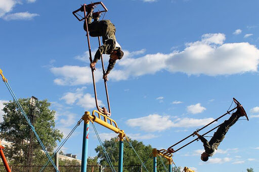 Спорт и летный труд рядом идут! О полетах. О жизни. О летчиках. О службе. О докторах. О товарище. О правдоискателях.