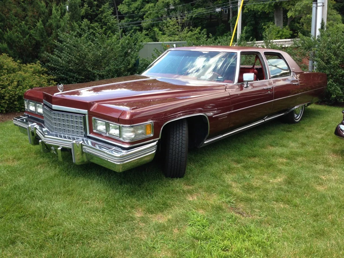 Cadillac Fleetwood Brougham (1976)