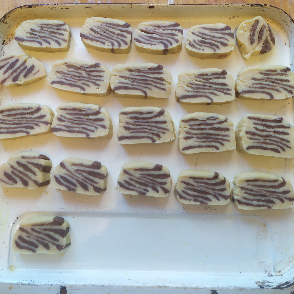 Противень не смазывала.