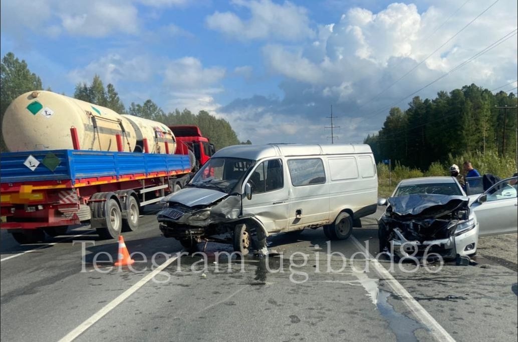    За выходные в Югре в автоавариях пострадали восемь человек