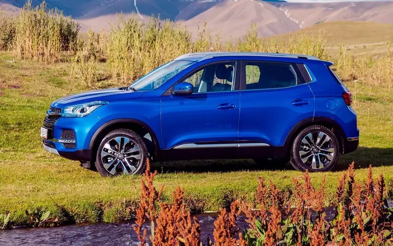    Цены Chery Tiggo 4 на вторичном рынке стартуют от 650 тысяч рублей и доходят до 2,2 млн за почти новые машины.