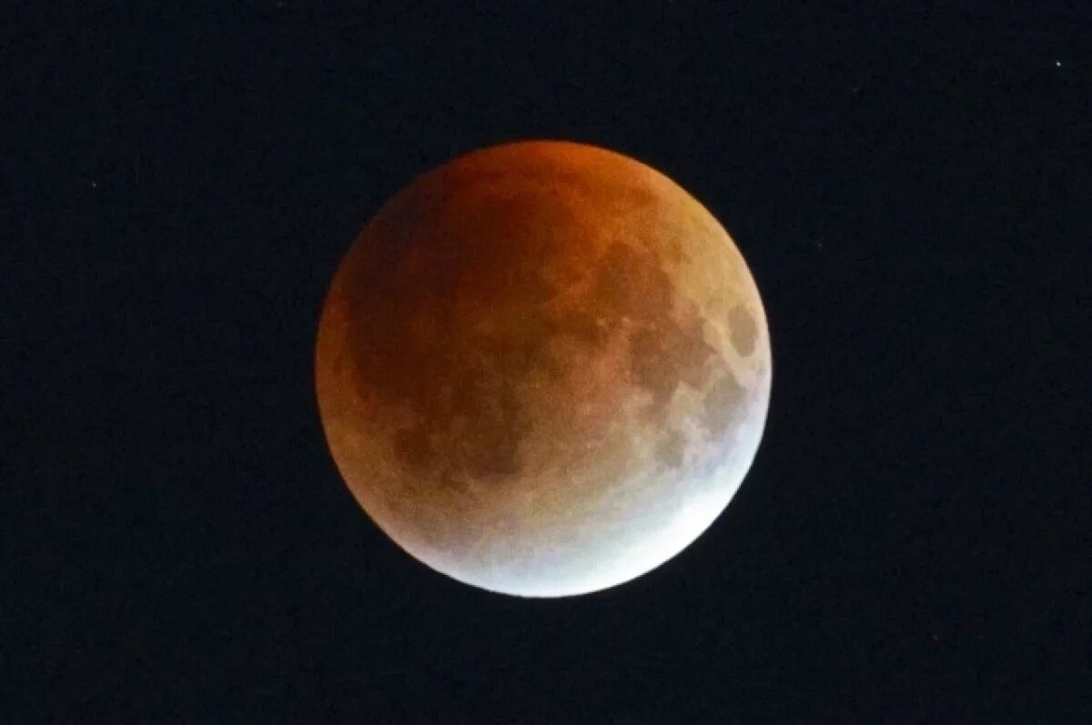    Необычное зрелище можно было наблюдать поздно вечером 7 сентября.