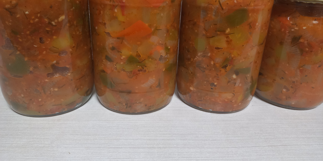 Помните легерданный соус "Анкл Бенс" ? А это его домашняя версия в виде "салата на зиму".