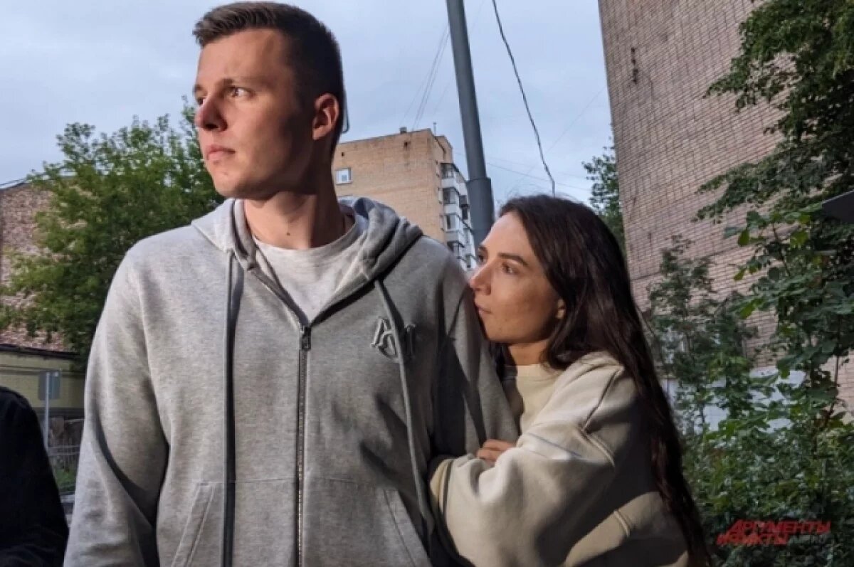    Блогерам Чекалиным предъявили обвинение по делу о валютных операциях