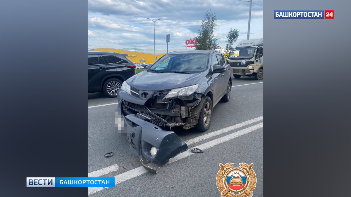    Иномарка столкнулась с попутным мотоциклом в Уфе на Энтузиастов