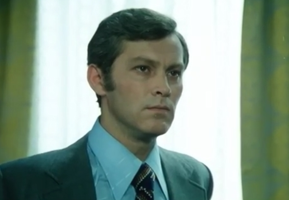 Кадр из фильма «Право первой подписи»