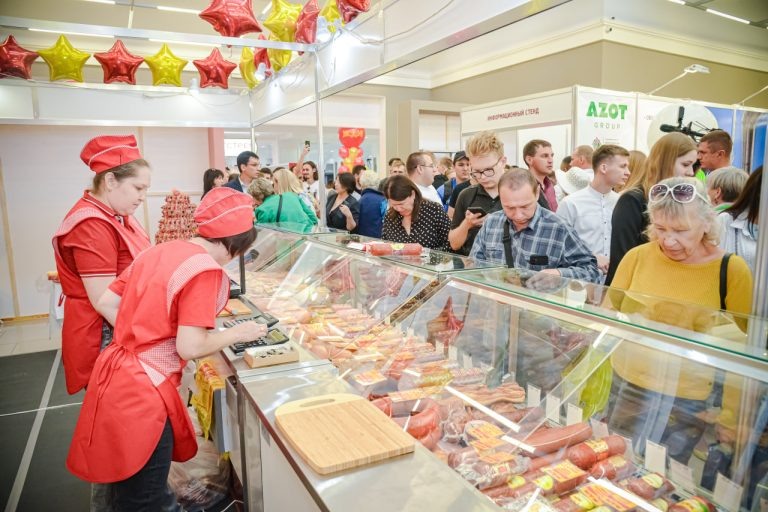    На «Меновом дворе» оренбуржцев ждёт гастрономическая ярмарка с фермерскими продуктами Алла Черкесатова