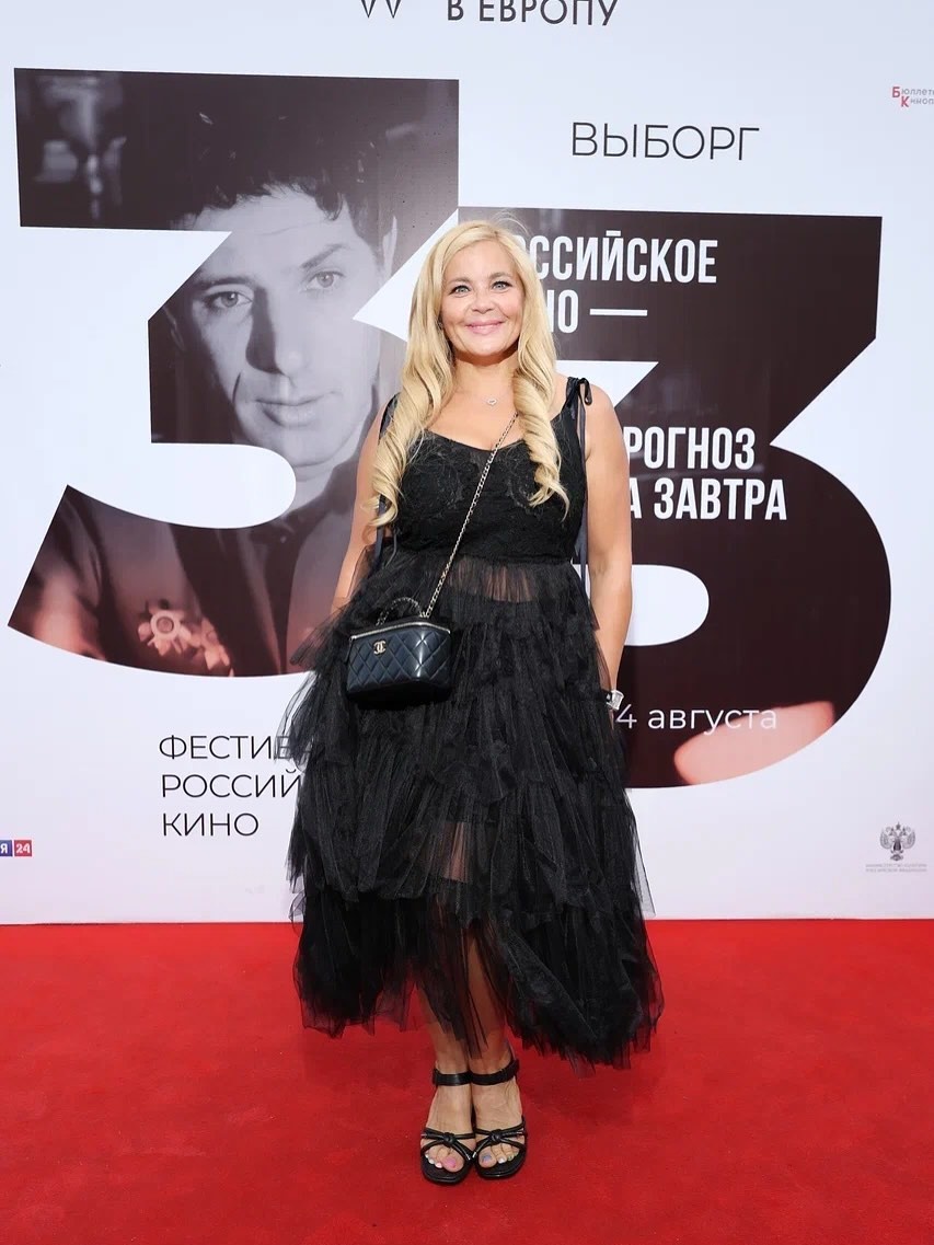 Ирина Пегова - свежее фото со странички актрисы