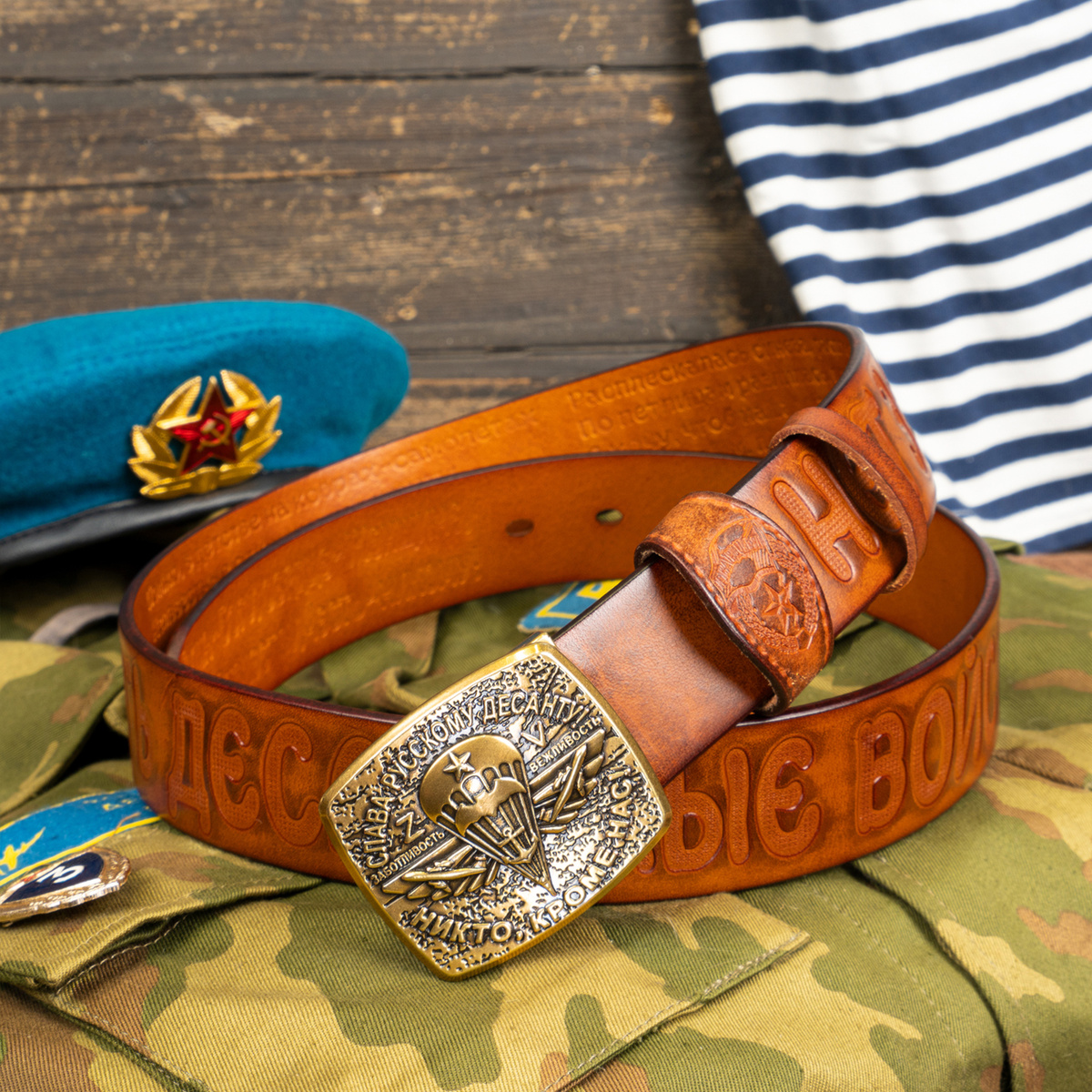 Кожаный ремень «Слава Русскому Десанту» медно-коричневого цвета бренда Великоросс