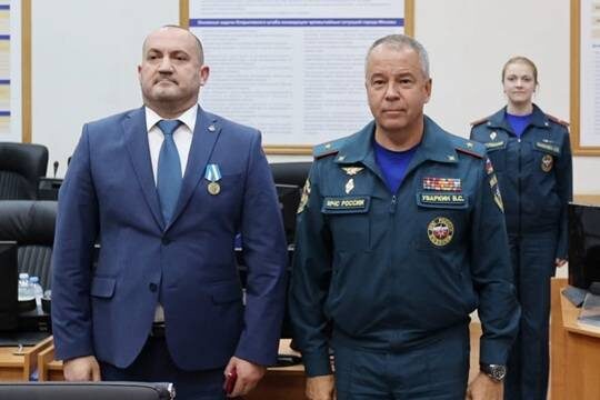    Вячеслав Калинин получил медаль МЧС России