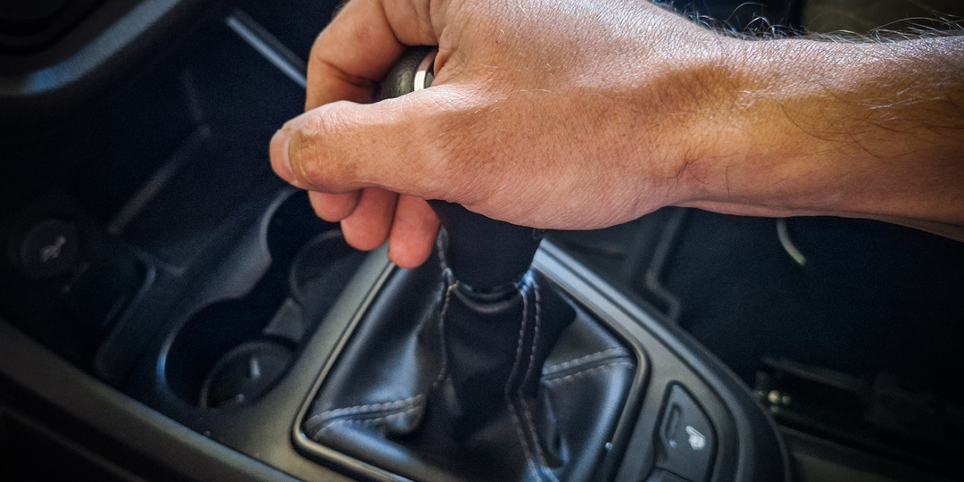 3 главных ошибки при езде на МКПП, которые губят ваш автомобиль