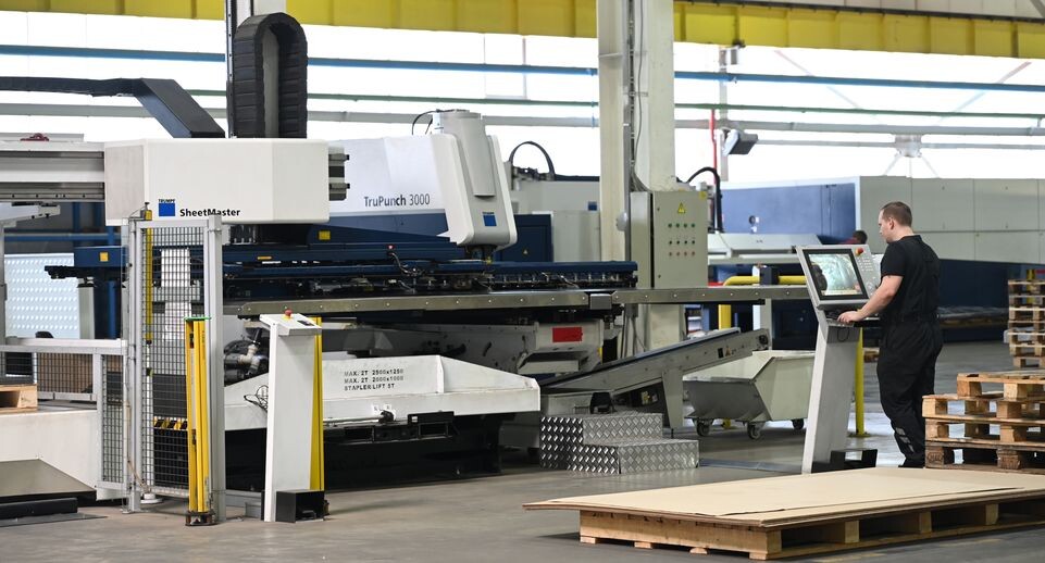    Владислав Мурашов посетил один из крупнейших лифтостроительных заводов Подмосковья / Медиасток.рф