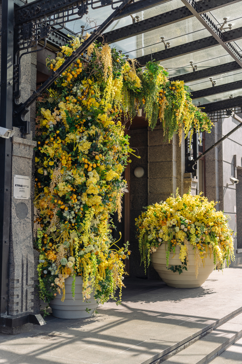 Выполнено декораторами Me Decor