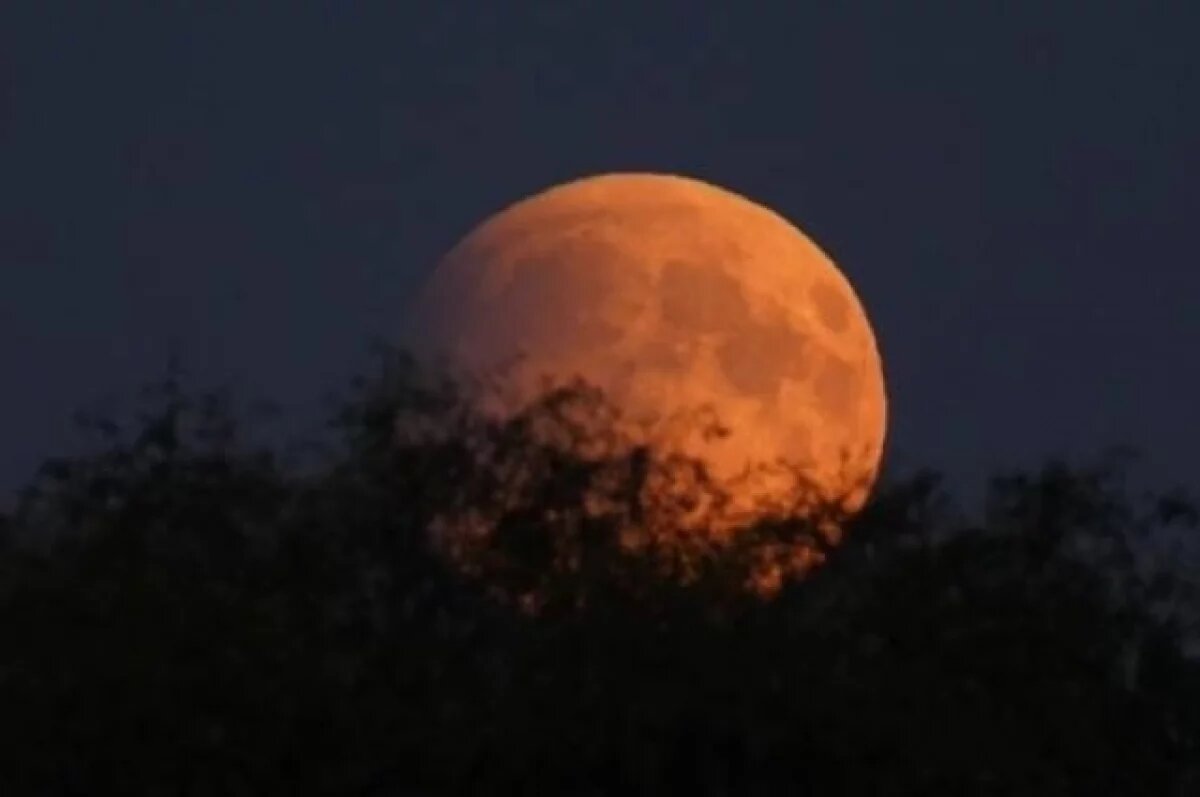    В Ярославле было видно лунное затмение