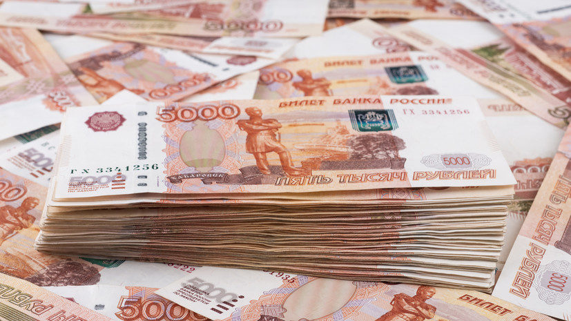 А вот и индексация! Некоторым россиянам повысят зарплаты уже осенью — кому ждать прибавки?