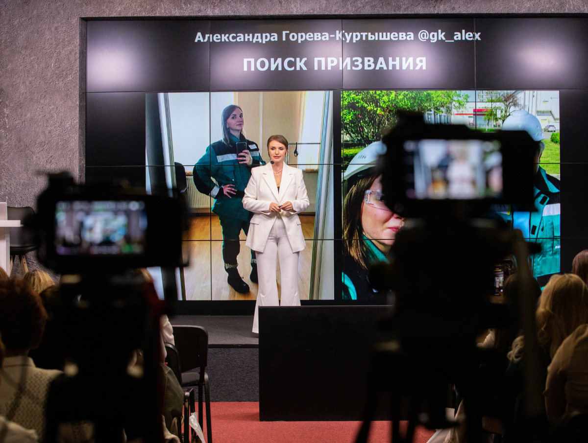 Наставничество — это способ передавать знания другому. В минимальном варианте оно внедрено повсеместно — опытные сотрудники всегда обучают новичков. А в некоторых компаниях это базовая парадигма, которая работает на всех уровнях: начиная от линейных сотрудников на производстве и заканчивая топ-менеджментом

